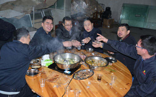 2015最后一波福利：鑫發全體員工火鍋宴